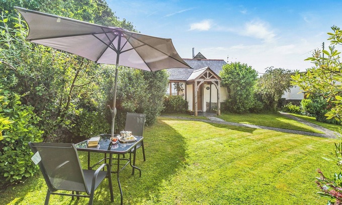 Hartland Cottage | 1 bedroom accommodation in Hartland