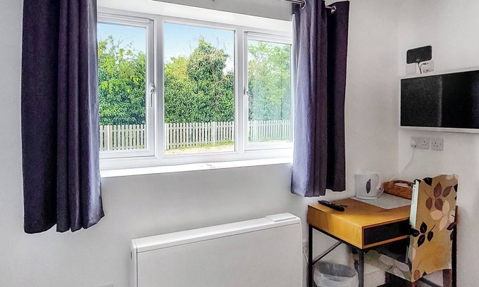 Lincoln Cottage | 1 bedroom accommodation in Walcott