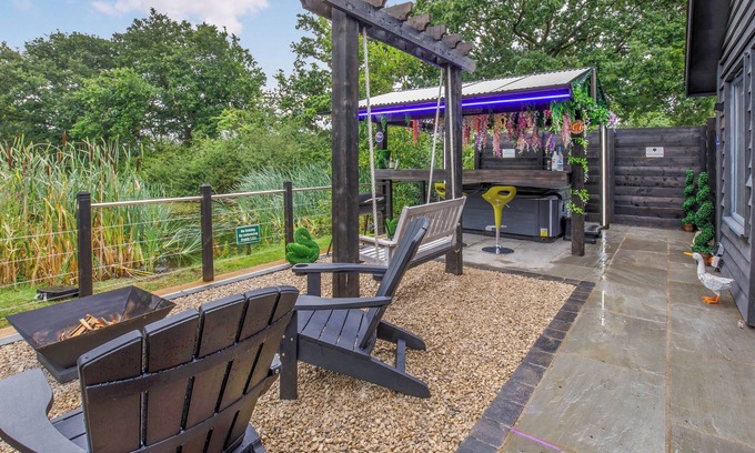 Selby Ski Chalet | 1 bedroom accommodation in South Duffield, Nr York