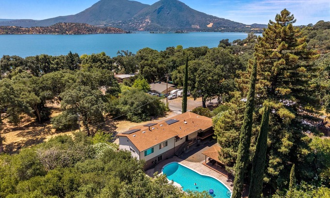 Clear Lake House | 1-Bedroom by the Lake | Pool & Near Wineries