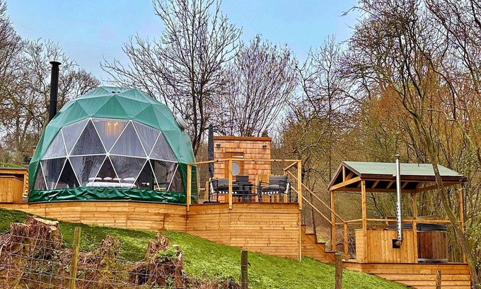 Chiddingstone Hoath Ski Chalet | 1 bedroom chalet in Hoath, No deposit