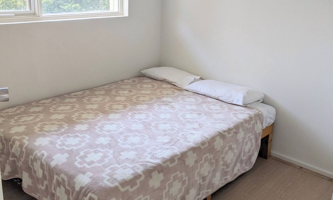Kent Town Apartment | 1 bedroom flat next to Adelaide CBD & Norwood Parade:nQuiet street with parking!