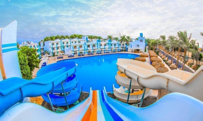Makadi Bay Apartment | 1-bedroom in Mirage Bay Resort and Aquapark + balcony with aquapark view