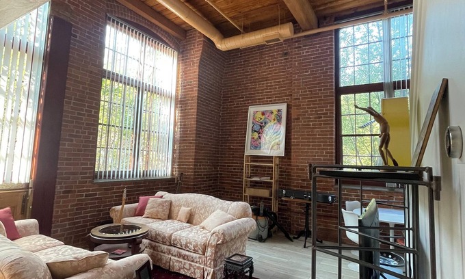 Torrington Apartment | 1 bedroom in a factory converted loft, with fitness room, WiFi in Torrington