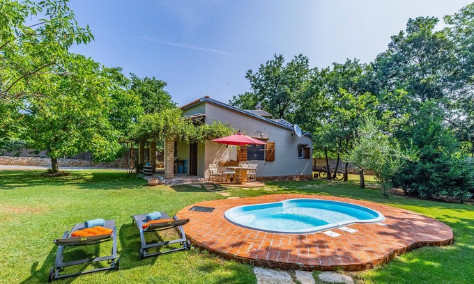 Mali Vareski House | 1 bedroom nice home in Segotici