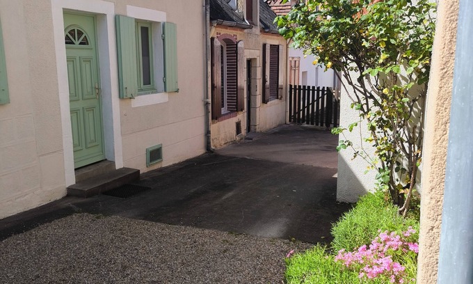 Chateaumeillant House | 1 bedroom private vacation home in chã¢teaumeillant