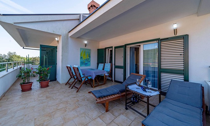 Broce Apartment | 1 bedroom stunning apartment in Broce
