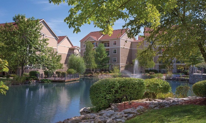 Table Rock Hotel | 1 Bedroom Suite in Branson, MO!