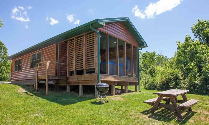 Equality Cabin | 1 BR Hot Tub Cabin- Closest Cabins to Garden of the Gods-Shawnee National Forest