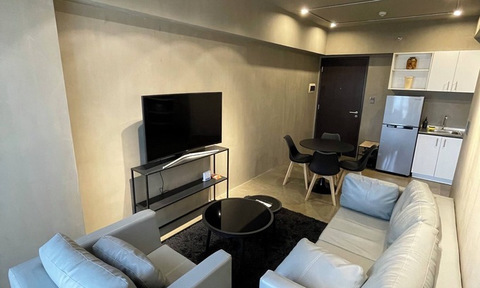 Cagayan de Oro Apartment | 1 BR LUXURY CONDO. 1 MINUTE WALK TO AYALA CENTRIO! HEART OF THE CITY
