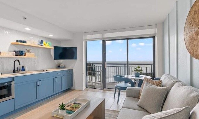 Ash Condo | 1 BR Modern Oceanfront Condo - Premier Location + Amazing Views!