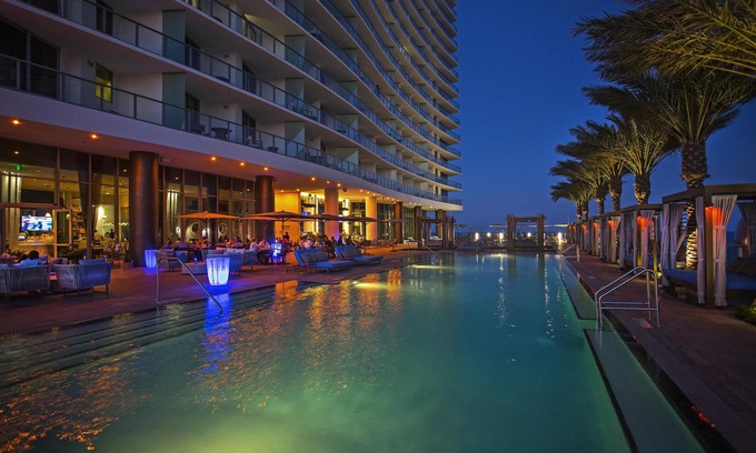 Hollywood South Central Beach Resort | 1 BR Penthouse, Private Balcony, Beachfront Location-Ocean Views, Near Diplomat