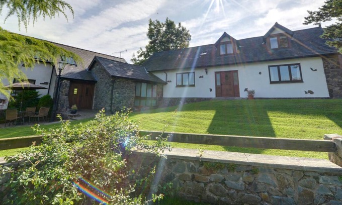 Trefeglwys House | 1 Derw Cottages in the beautiful Caersws