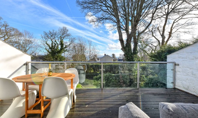 Llanbedrog House | 1 Glyn Y Marian - Two Bedroom House, Sleeps 4