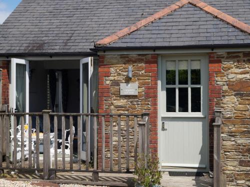 Bugford House | 1 Keepers Cottage, Hillfield Village