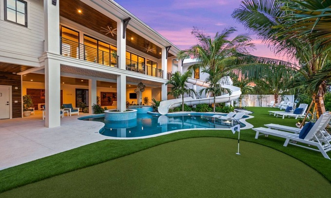 Siesta Key House | #1 Luxury Vacation Home - 2 Story Waterpark Slide w/Resort Pool - Lake Views