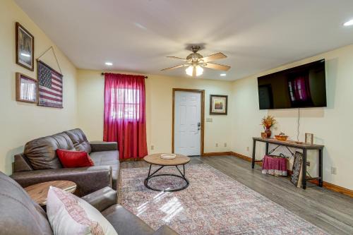 Ridgeville Corners House | 1 Mi to Main St! Family Farmhouse in West Unity
