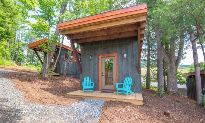 West Jefferson Cabin | 1 Mile to Downtown West Jefferson Camping Cabin #6