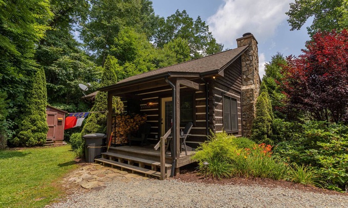 Todd Cabin | 1 Relaxing Place - Quaint cottage, great mountain view, hot tub, and fire pit! Private!