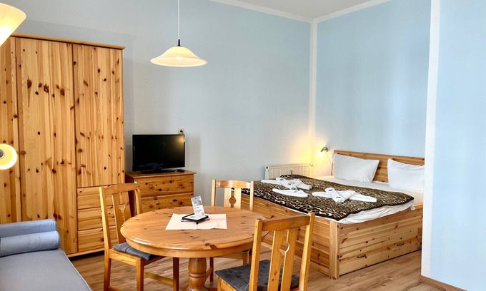 Binz Cottage | 1-room apartment no. 1 - Pension Haus Edelweiß