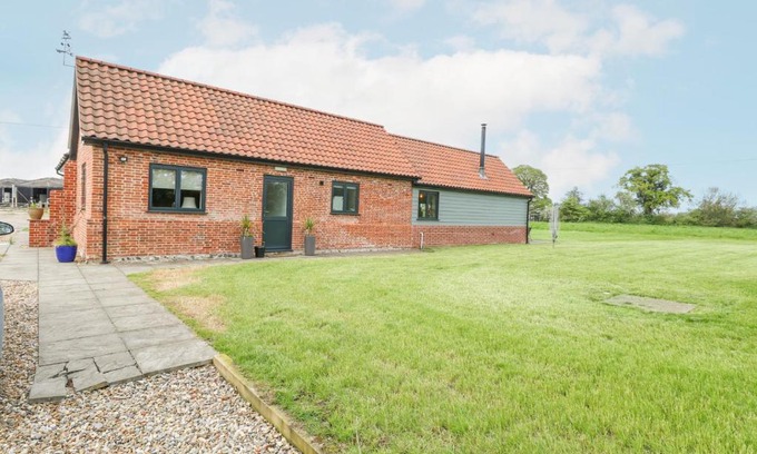 Hainford House | 1 Stud Cottage