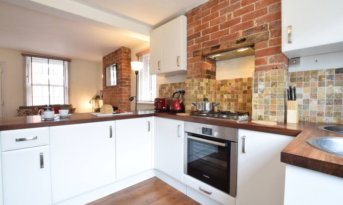 Martlesham Heath Cottage | 1 Tailors Cottage, Woodbridge