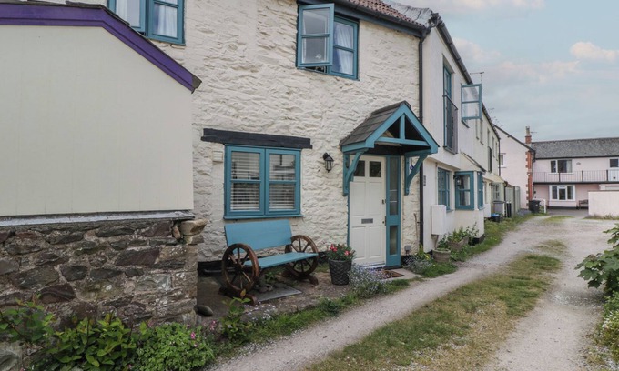 Porlock Cottage | 1 THE MEWS, pet friendly in Porlock