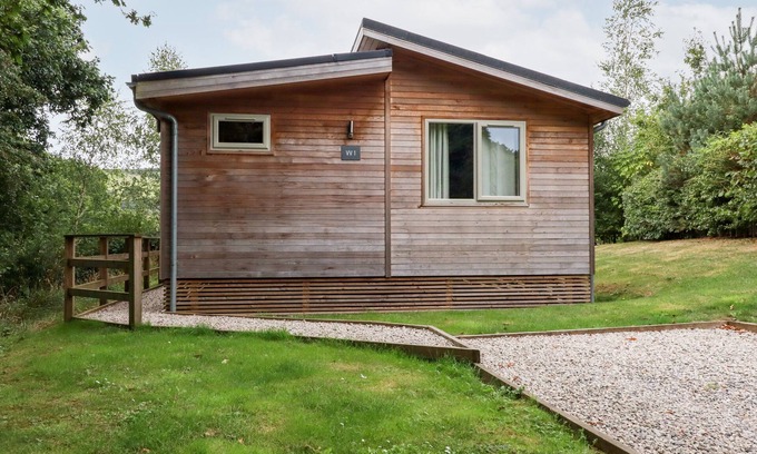 Looe Cottage | 1 VALLEY VIEW, pet friendly, luxury holiday cottage in Lanreath