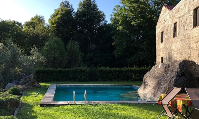 Cruz Cottage | 10% discount 1 week stay JULY 2019 CASA DA BOUÇA FOR 4 PEOPLE