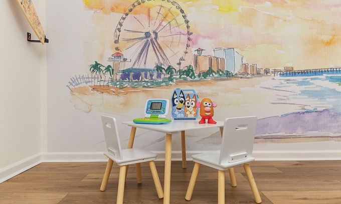 Socastee House | 10 min drive to airport/beach in quiet community