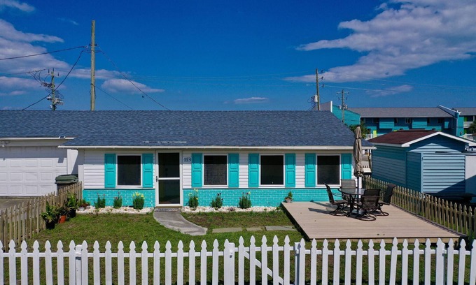 Kure Beach House | 10% Off Aug + Sept! Adorable Beach Cottage,1 Block from Kure Beach Pier, Dog Friendly, Fenced