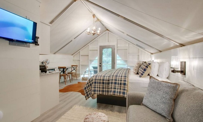 Groveoak RV Rental | #10 The Lodge Luxury Glamping Tent Hunting Theme