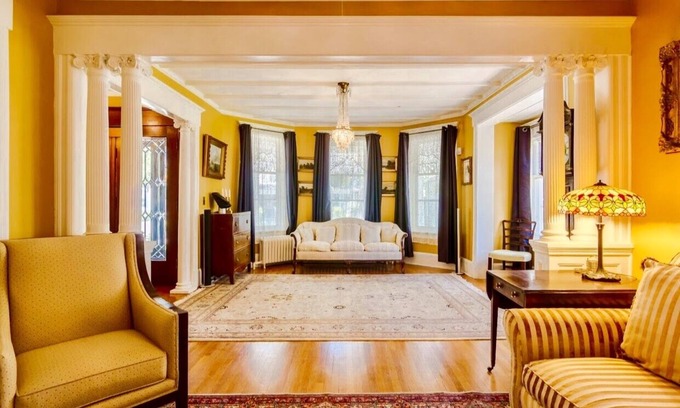 Gananoque Bed & Breakfast | 1000 Islands B&B – The Bulloch House