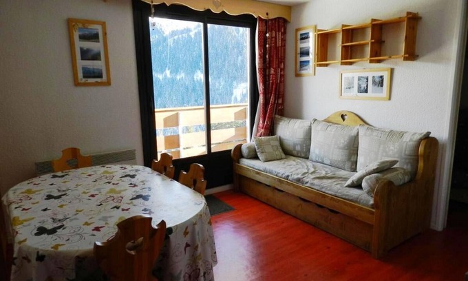 Le Pleynet Apartment | 100m from resort center, parking, ski locker, 24m², Les 7 Laux