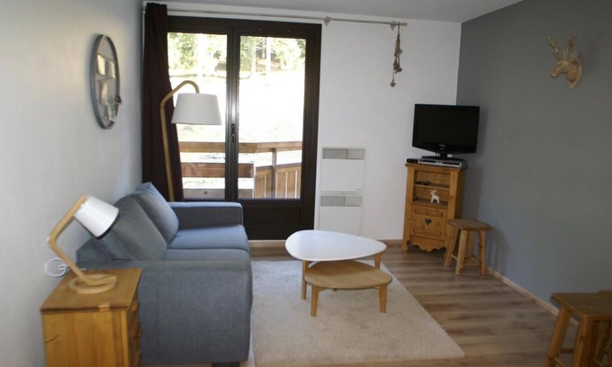 Prapoutel Apartment | 100m from resort center, balcony, parking, tv, ski locker, 28m², Les 7 Laux