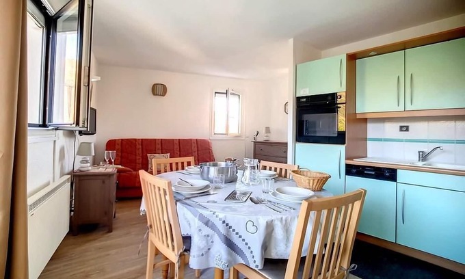 Reberty Apartment | 100m from ski slopes, 2nd floor, tv, ski locker, 32m², Les Menuires