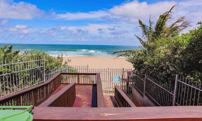 Margate Apartment | 104 Santana Resort, Margate Beach