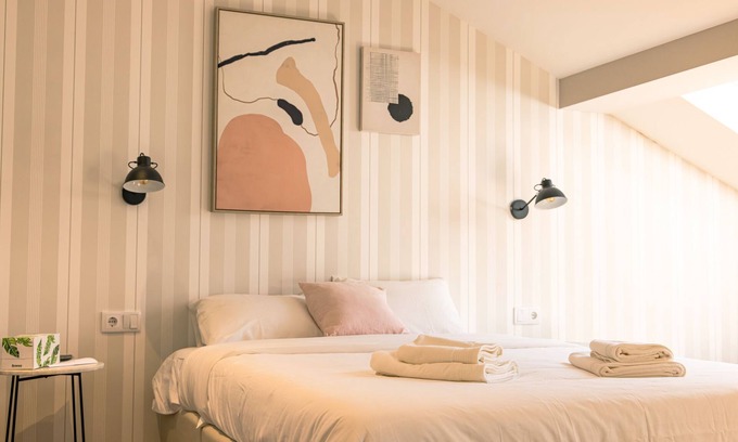 Sao Bento Apartment | 106 lettér apartment in Lisbon. Cozy atmosphere!