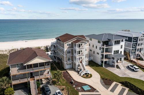 Surf City House | 106 Scotch Bonnet Dr