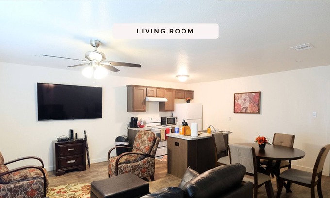 Barker House | 10A❤️ TWO STORY, 3 BDRM, 2.5 BATHS. N HOUSTON, IAH