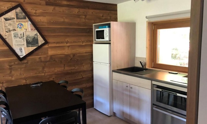 Saint-Leger-les-Melezes Apartment | 10m from ski slopes, swimming pool, sauna, hammam, parking, tv, ski locker, 35m²