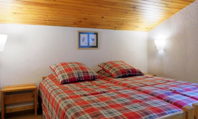 Meribel-Mottaret Apartment | 10m from ski slopes, balcony, 43m², Méribel-Mottaret