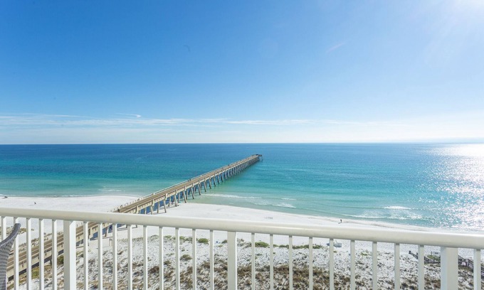 Navarre Beach Condo | 10th Floor OceanFront,Free Beach Chairs & Unbrella Service HeatedPool ArcadeGame