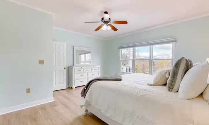 Ellijay Hotel | 10th Tee Box Townhome w/3 balconies + Pool, Trail