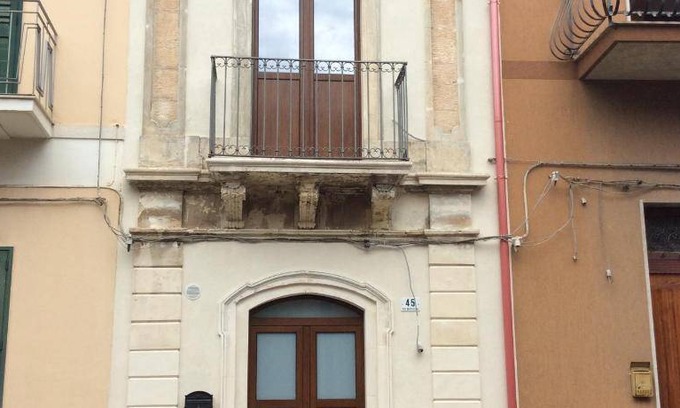 Avola House | 110 m² House ∙ 2 bedrooms ∙ 4 guests