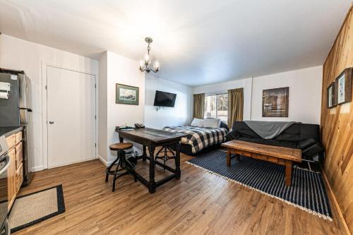 Truckee Apartment | 112 Bldg B condo