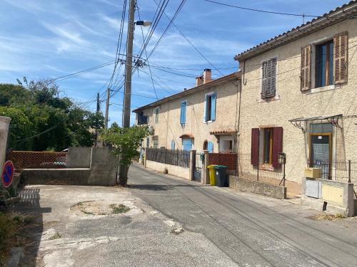 Saint-Mitre Apartment | 114 La Bastide Longue