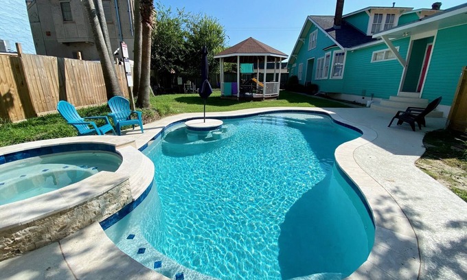 San Jacinto House | 12-Bedroom Home with Private Pool & Large Yard, About Half Mile to Beach