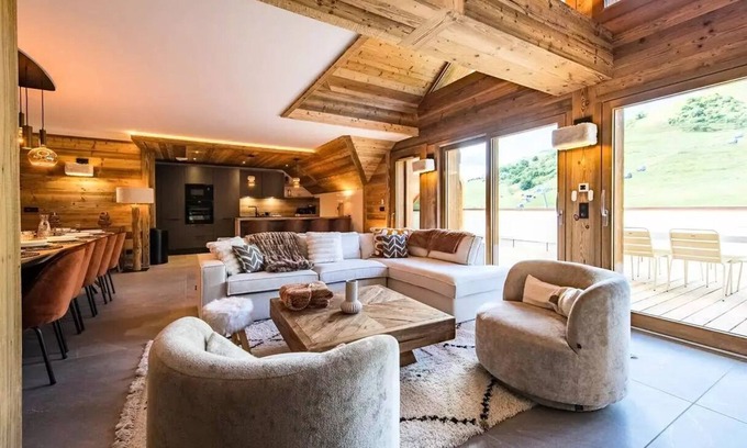 La Toussuire Apartment | 12-person apartment with jacuzzi and sauna on the snow front