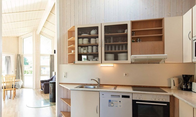 Lensterstrand House | 12 person holiday home in GROEMITZ